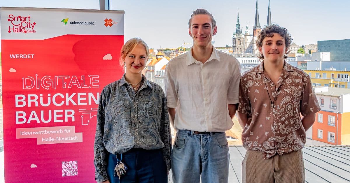 Jugendjury des Wettbewerbs "Digitale Brückenbauer", (links nach rechts auf Gruppenfoto): Johanna, Erik Lieberknecht, Valentin Brode